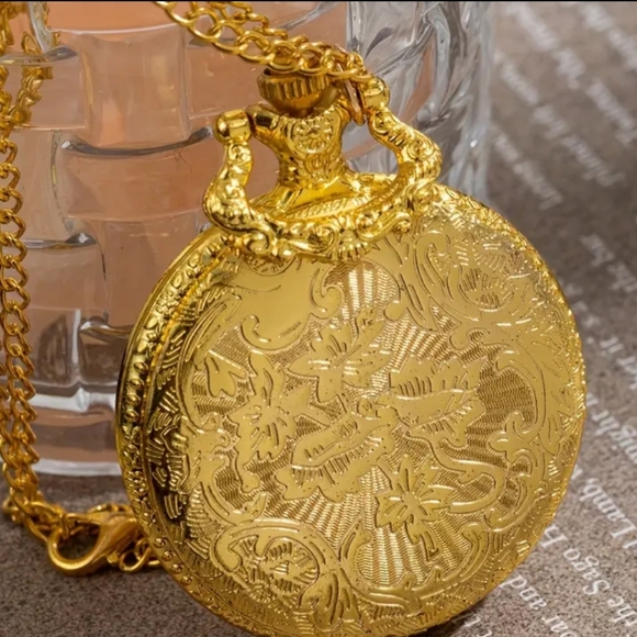 New Harry Potter wolf quartz pocket watch - Picture 4 of 5